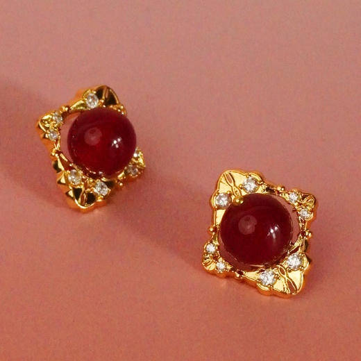 XHENXHEN 红窗影耳钉【该商品不支持用券】 商品图1