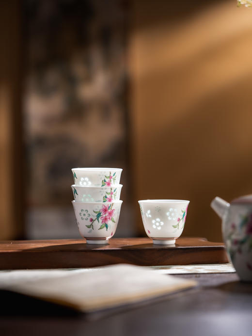 新品 | 富玉 景德镇玲珑陶瓷茶具旅行户外便携茶具满庭芳菲一壶四杯 商品图3