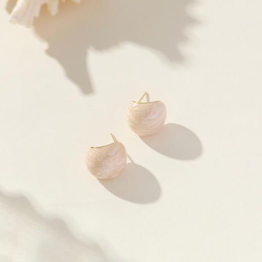 三彩2026新款ins风轻奢奶茶系米白珠光漆豆豆耳钉S925银针耳饰 商品图1