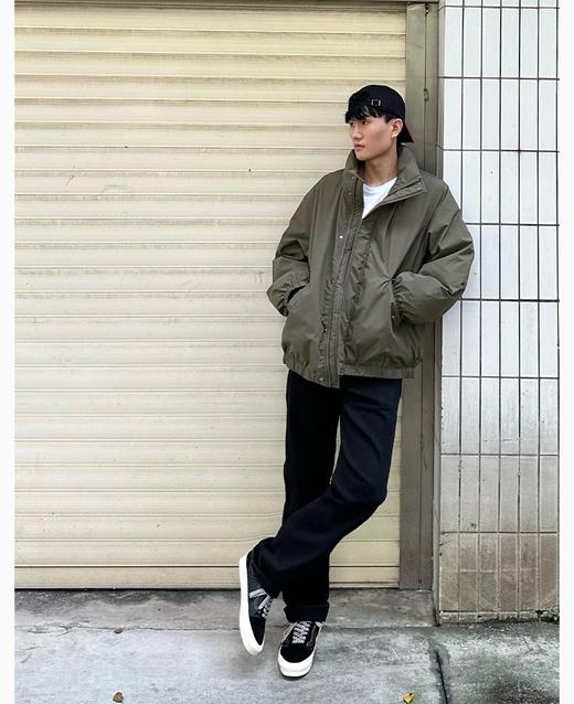 一店d 原单！李维斯𝟐𝟓秋冬刚刚发售的男士新款恒温美式505标准直筒牛仔裤👖官方销量9000➕ 🔥
几代人钟爱的品牌 李维斯 商品图9