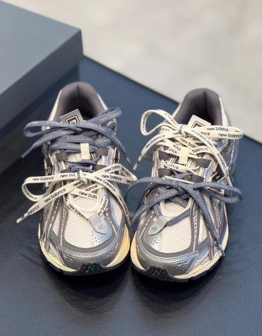 严选 |  NEW BALANCE 1906系列复古拼接透气网面休闲运动鞋 男女同款 M1906REH-D 商品图1