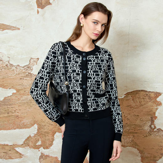 EITIE爱特爱气质显瘦短款高级百搭撞色针织衫2025春季新款8101803 商品图3