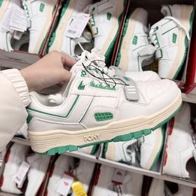 PONY休闲鞋 99元2双 (线上线下同时售卖不保证有货 活动款不退不换介意勿拍) 638570-WY