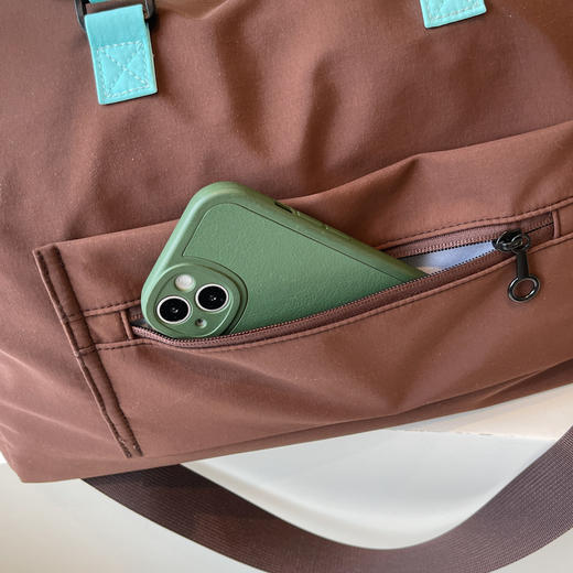 轻便出行超能装！【JACOPONNUS 大容量多功能包包】干湿分离 独立鞋位 多空间 大空间 耐用挂钩 顺滑拉链 手提/单件/斜挎 商品图5