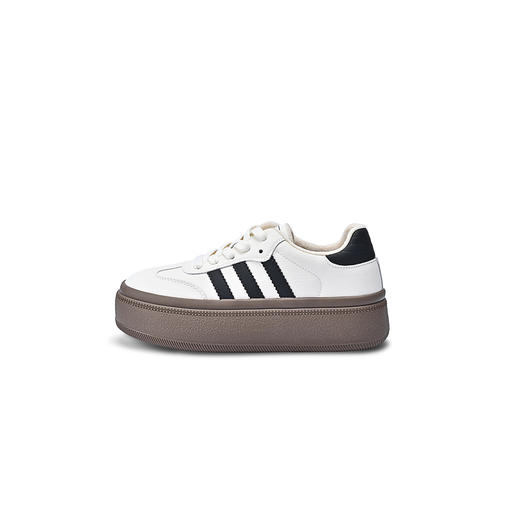 经典鲨2025年冬季专柜新品牛皮革圆头系带加绒休闲德训鞋女KW313-558181 商品图4