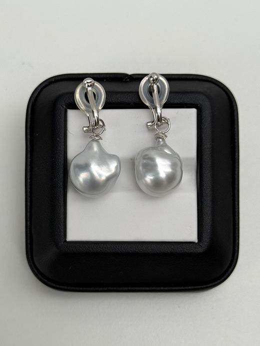 【挚友限定】(挂珠款)18K金可换珠耳夹 极光澳白珍珠 银蓝色巴洛克12-13mm 商品图3