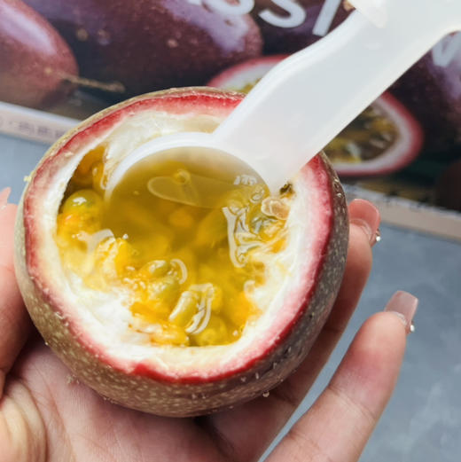 【限时🔥活动】 手提箱苮食百香果 水分多 香味独特，水果混合香味浓郁 商品图3