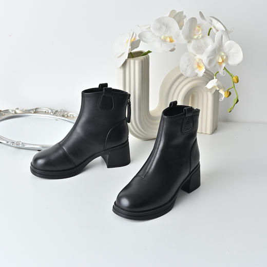 经典鲨2025冬专柜新品牛皮革黑色圆头加绒加厚雪地靴短靴女KW289-558021 商品图2