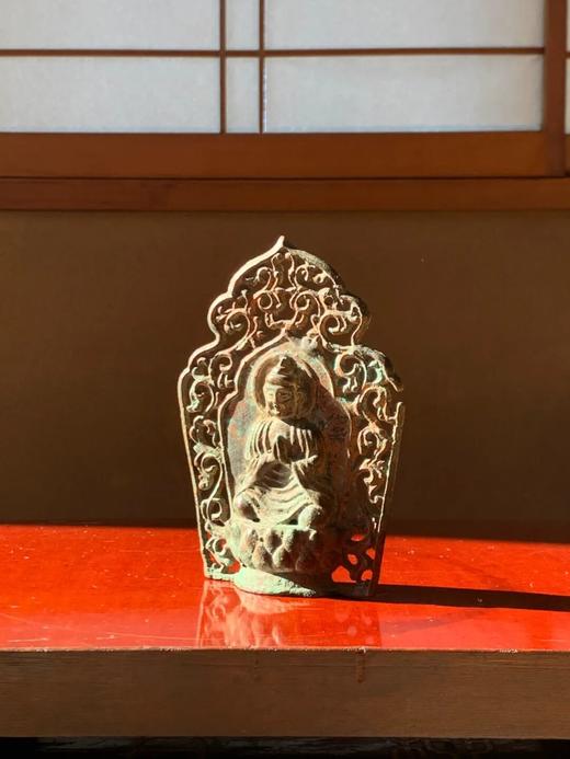 青铜镂空唐草纹背光如来佛坐像，顺丰包邮 商品图2