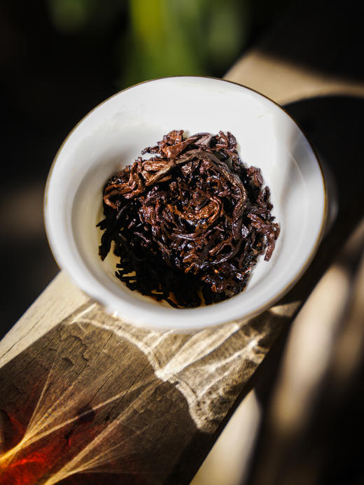 【积分兑换价：100元+300积分】【冰岛老熟茶】2015年冰岛【熟普】龙珠窖藏10年冰岛熟普为原料配合花岗岩石山泉水发酵160克/盒 商品图2