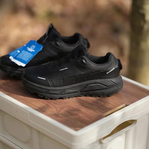 高端旋转纽扣男子越野跑鞋 商品图0