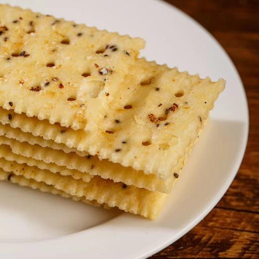 【鸡内金苏打饼干】配料超干净，0反式脂肪酸，0蔗糖，高膳食纤维，❌不添加防腐剂、香精、色素，不添加起酥油！黑松露+金华火腿的「天花板级」苏打饼，酥脆咸香，好吃到舔手指！ 商品图3