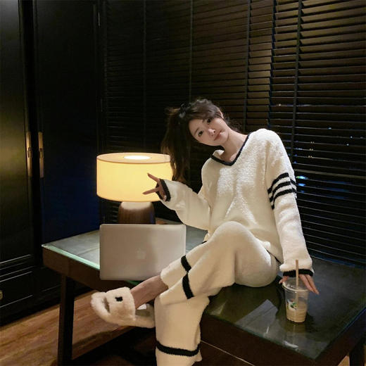 温暖治愈~秋冬连帽简约款软绵绵家居服休闲套装 可外穿自带慵懒松弛感 商品图0