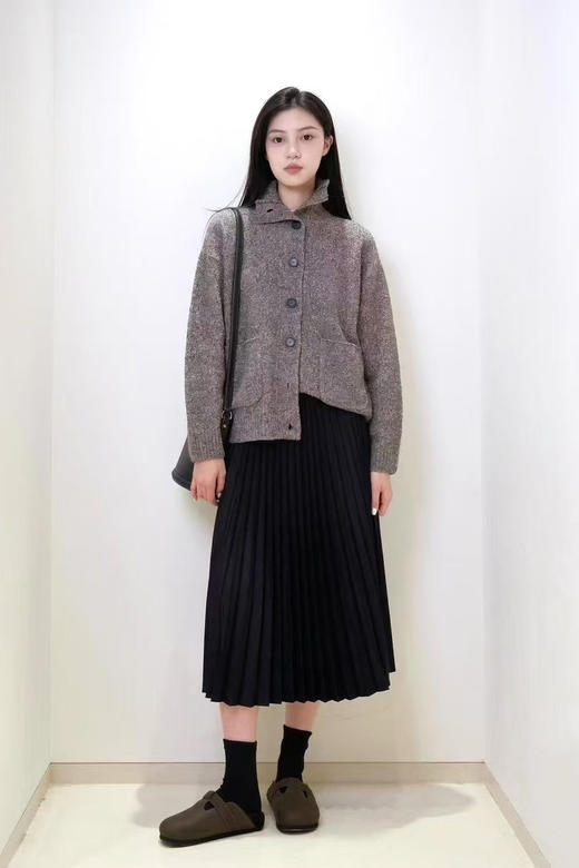 【高品质私服】【IC羊毛弹力斜纹法兰绒百褶半身裙】进口原料，手感柔软，舒适温暖G1603-CC【无标出货 介意慎拍】 商品图0