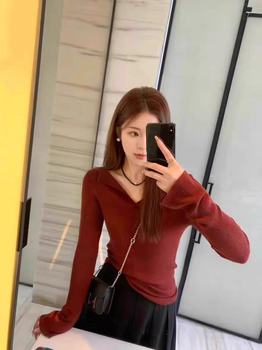 <曾小咸推荐>纯欲辣妹V领长袖 日常109/件 活动价59.99！！【最后一点现货，卖完下架】 商品图0