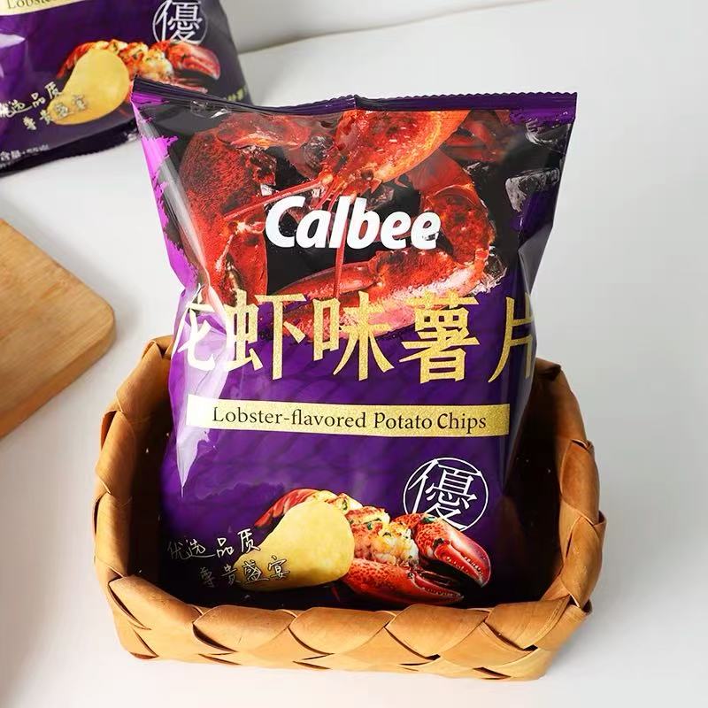 周五取货：【Calbee牌龙虾味薯片】一袋55克，保质期至2026.2.23.