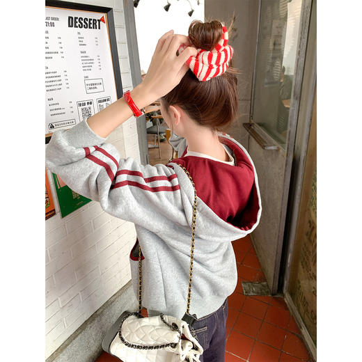 <曾小咸推荐>3.15现货秒杀 ！微信超特价！撞色边连帽卫衣 日常229.99 立减110 秒杀119.99！！ 商品图4