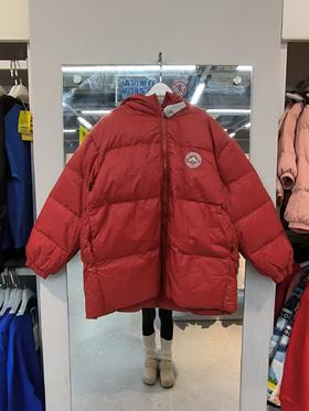 小猪班纳  儿童短款带帽羽绒服259.9元（线上线下同步在售，不一定有货，介意勿拍）609337-NT