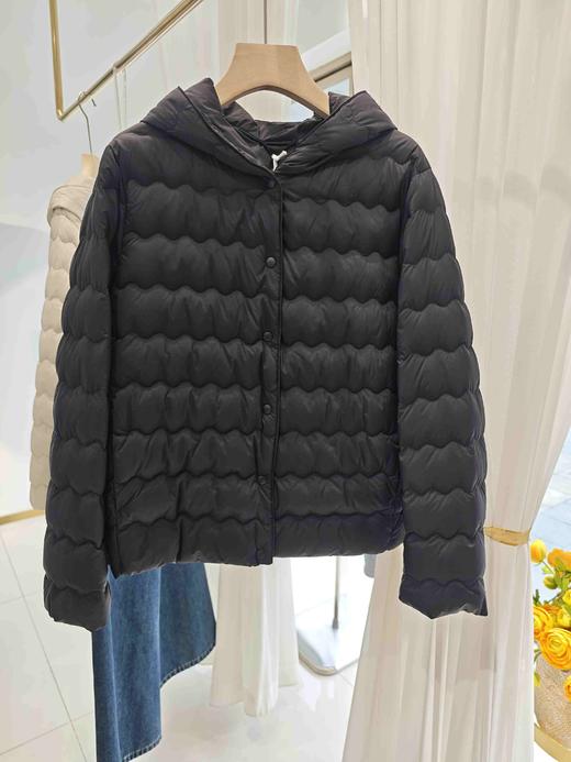 584041带帽轻便羽绒服 商品图5