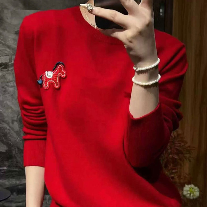 新年本命羊毛衫【小马布贴羊毛衫】羊毛材质，经典圆领版型，不挑身材不挑肩，小个子/微胖姐妹都能穿!