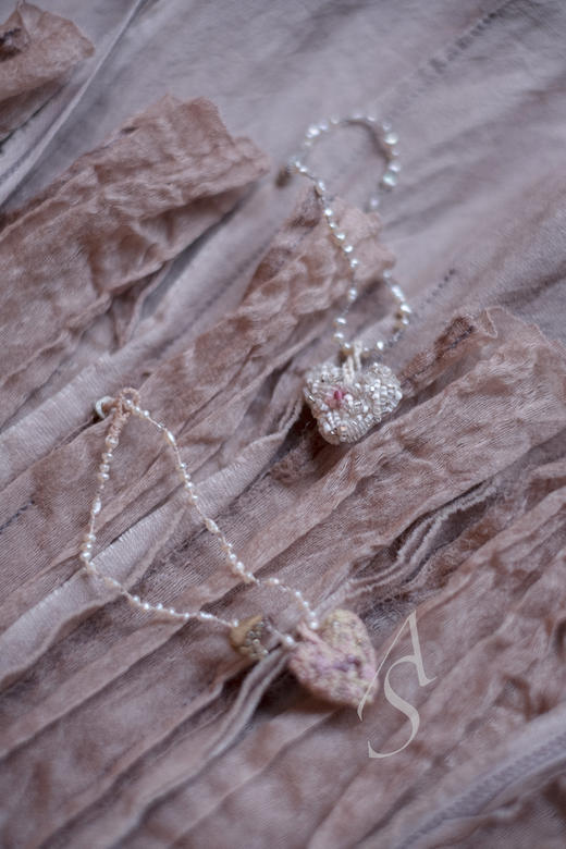 Antomoon 25AW 手工古董珠绣心形挂坠手链 商品图10