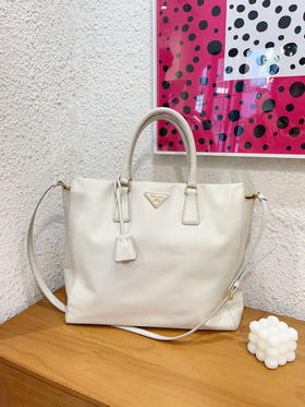 Prada 大号 白色 十字纹牛皮 杀手包