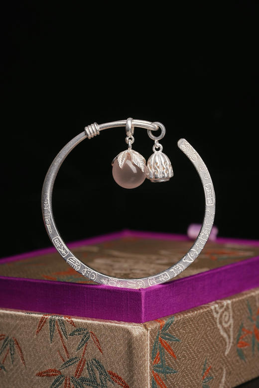 月历银｜粉水晶足银镯（预售一周发货） 商品图4