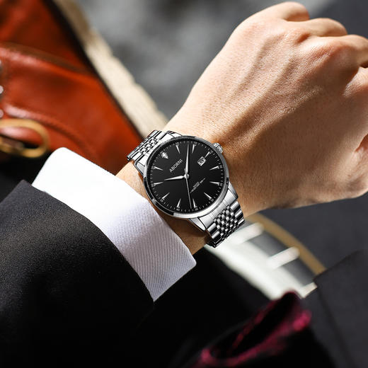 【简约格调❗️亚铂尼男士手表】简约时尚大三针，搭配条钉刻度，强效夜光效果，立体质感，有型有范，石英表防水商务实心钢带手表男QQ情人节礼物男女朋友 商品图1