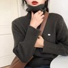 佐姿莎 韩系高领纯色收腰针织衫  胸口小标点缀简单不单调；下摆宽螺纹+收腰设计，短款版型拉高腰线；可高领可翻领； 商品缩略图7