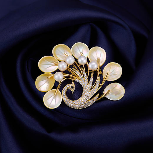 高档淡水珍珠开屏孔雀胸针LY 商品图0