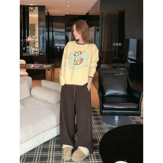<曾小咸推荐>3.1现货秒杀！微信超特价！韩系奶fufu黄色圆领毛衣 日常219.99 立减130 秒杀89.99！加绒休闲裤89.99秒！ 商品图1