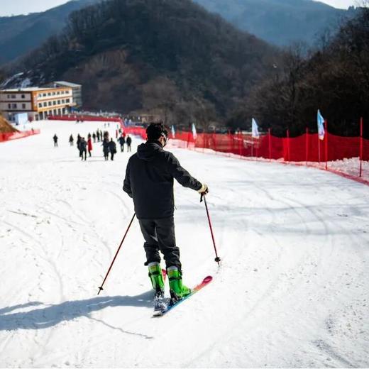 【月坝冰雪嘉年华滑雪场】开板季预售超值9.9元起！更有冲锋舟、过山车、摩天轮，旋转飞椅、低空滑索、悠波球等二十余种娱乐项目等你来体验！ 商品图4
