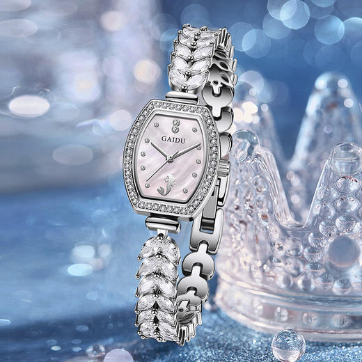 【原创设计❗️美人鱼手链】富有光泽感，梦幻且浪漫，满圈钻饰，小巧灵动出彩迷人，细腻美感，时尚小巧酒桶型防水轻奢石英腕表QQ情人节礼物男女朋友 商品图0