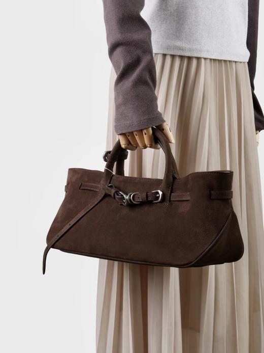 【秋冬精选】2025新款复古休闲麂皮包通勤百搭极简皮带扣设计斜挎女小众托特包 商品图2