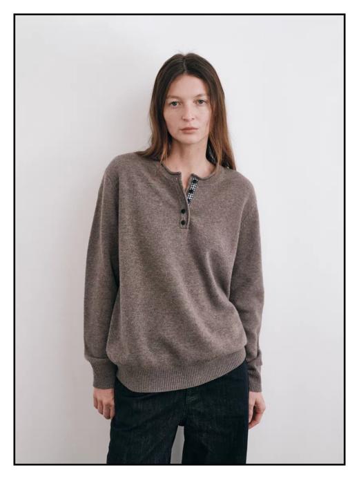 shyshystill/shy202509040/亨利领百搭格纹细节拼接100%全羊毛三色毛衣 商品图0