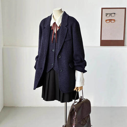 【两件套】2025秋冬新款短款小西装毛呢外套时尚百搭上衣！ 商品图2