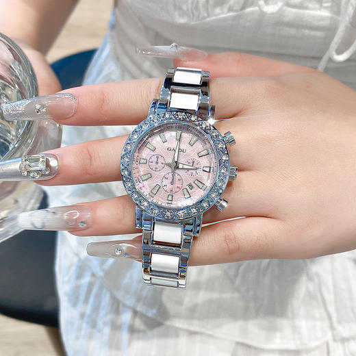 【知性优雅❗️夜光贝母石英女表】水钻环绕镶嵌，自带轻奢感，清晰通透防刮表镜，巧妙点缀日常穿搭，爆款时尚表圆形镶钻日历陶瓷腕表情人节礼物QQ 商品图0