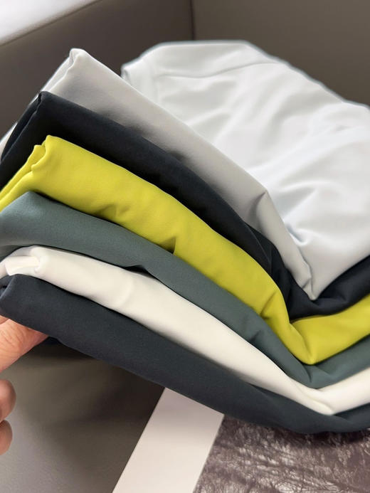 【AMASSRUVE高端户外男士运动保暖加绒打底衫】加绒款重磅回归！ 一件解锁多元穿搭！轻松驾驭全场景！ 商品图4