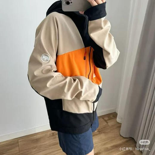 原单正品 Mammut猛犸象Aenergy SO Hybrid男款户外防风弹性软壳夹克衫，防风防泼水，拼接透气吸汗抓绒保暖舒适，户外跑步首选，软壳夹克外套
两个色， M-2XL 商品图12