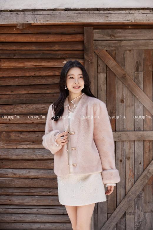 【门店同款】ENJOY冬季“暖冬软糖”V领毛外套 168443075 商品图1