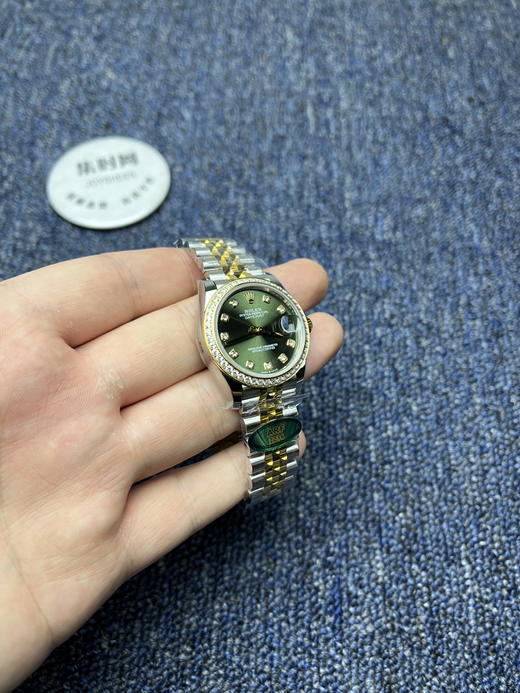细节决定成败—新款劳力士 ARF日志型系列31mm ARF日志31女款 蚝式日志型 橄榄绿 间金绿盘钻圈 女士腕表 商品图2