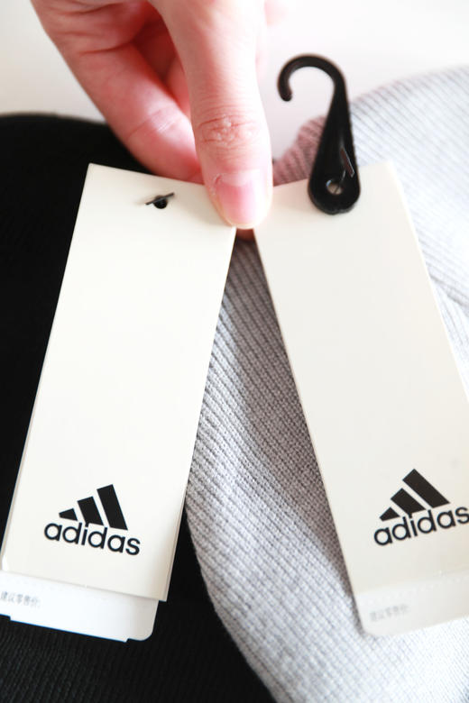 真的好好看，是整箱出口的。重工刺绣字母针织毛线帽冷帽C121988 商品图1