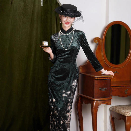 走秀定位花复古老上海绿丝绒旗袍XLY25151 商品图1