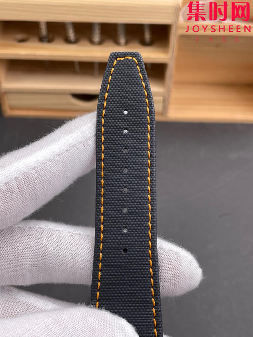 江诗丹顿 Overseas 8F纵横四海计时系列5510V 蓝色盘 珠穆朗玛峰特别版 男士腕表 表径42.5mm 升级版V3版 搭载7750改Cal.5200自动上链机械机芯 商品图7