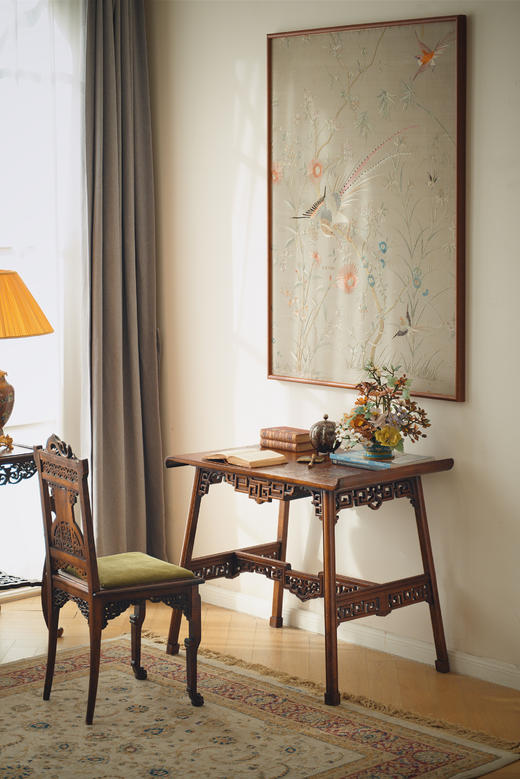 独角鹿西洋古董19世纪末法国家具名坊VIARDOT签名出品东方风格花叶回纹精雕装饰人物亭台主题螺钿镶嵌榉木桌几 商品图0