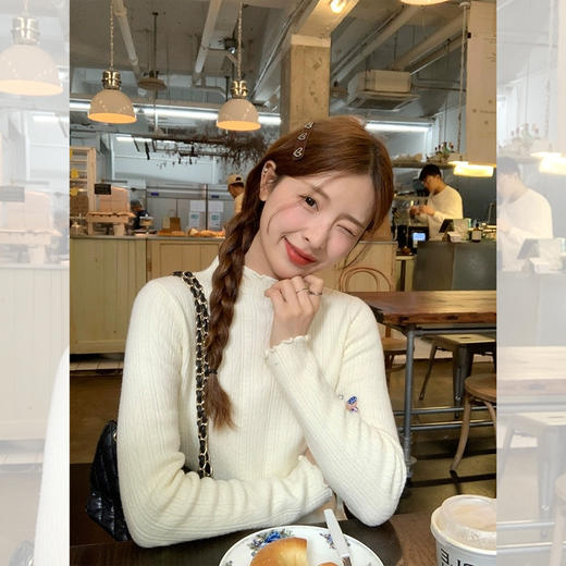 <曾小咸推荐> 半高领木耳边水貂绒针织衫 日常129/件 活动价69.99！！【预售款，预计3-15天发货】 商品图0