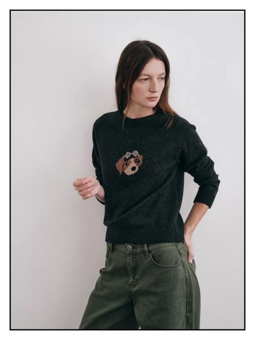 shyshystill/shy202509016/“飞行员小狗”圆领插肩袖小版型毛衣 商品图3