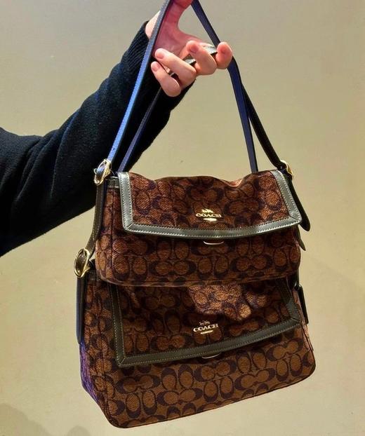 Coach 蔻驰十月新品CCV65 Etta大小号复古风腋下包 商品图1