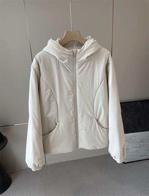 高阶款 媲美羽绒【Lu家同款小奶包轻量棉服】防风防溅水 蓬松轻盈 手感细腻  轻暖出行 杜绝湿冷 LYZ 商品图4