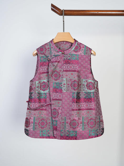 V252270马甲。 商品图2